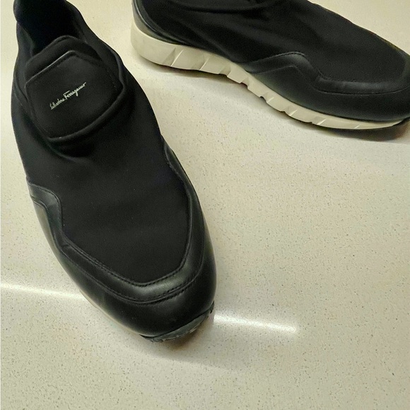 Salvatore Ferragamo Black Sneakers with Seamless Design and Contrasting Sole